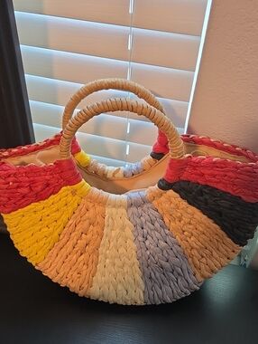 **HANDBAG VACATION VIBES